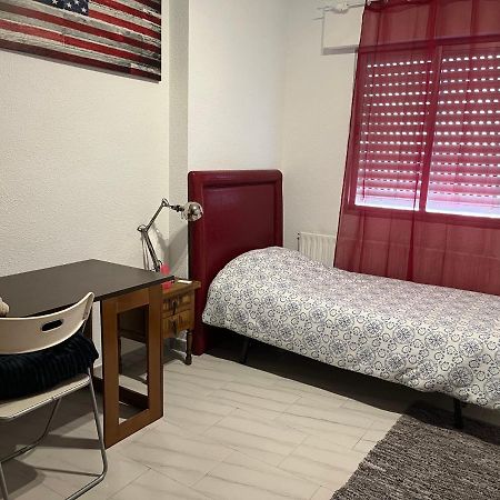 New York Apartment Alcalá de Henares Екстериор снимка