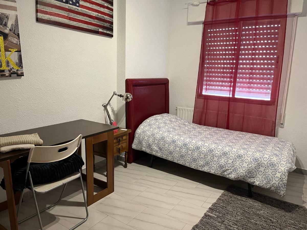 New York Apartment Alcalá de Henares Екстериор снимка